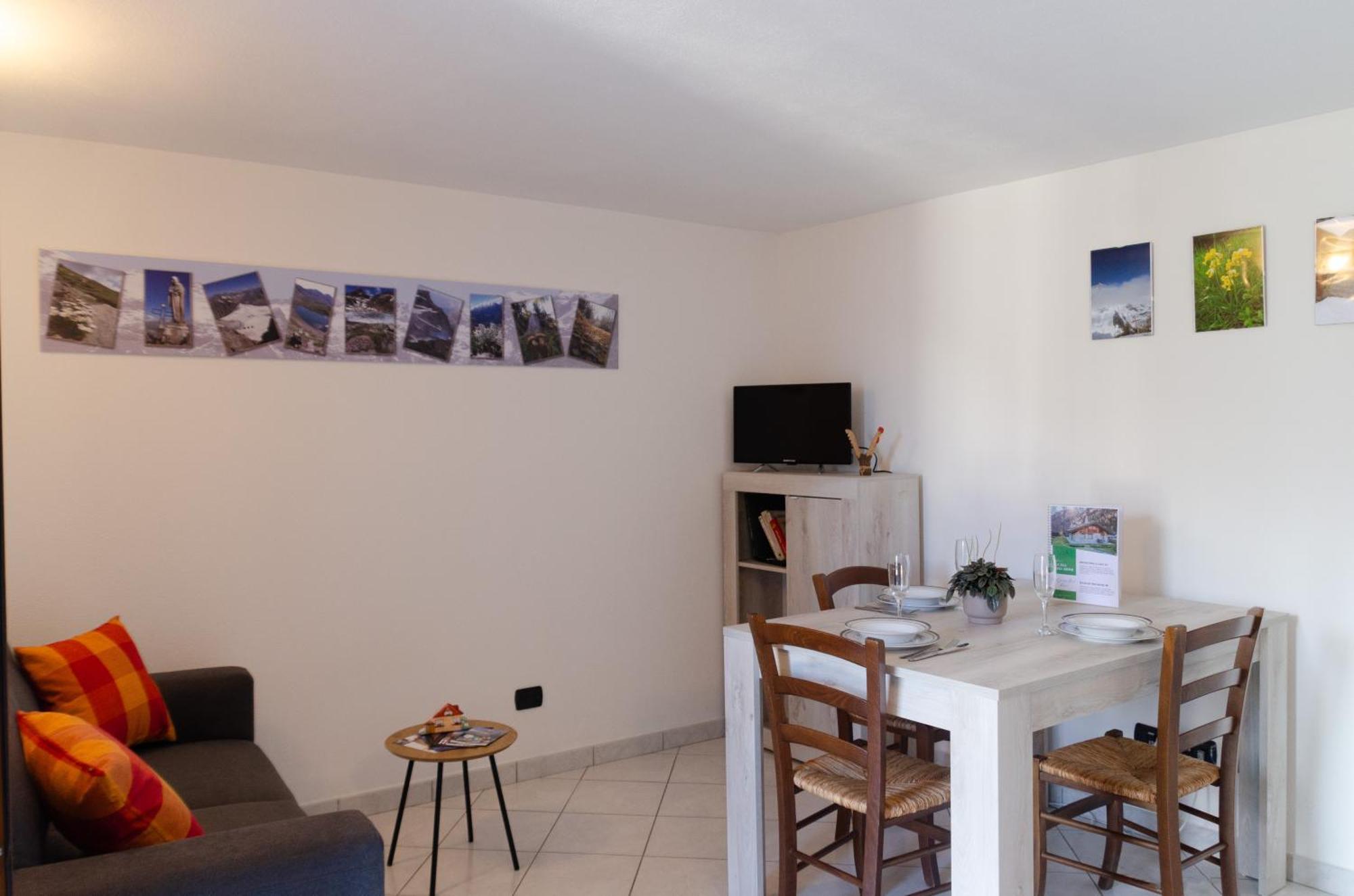 Villa La Casa Degli Aromi - Vista Montagna E Relax à Aoste Extérieur photo